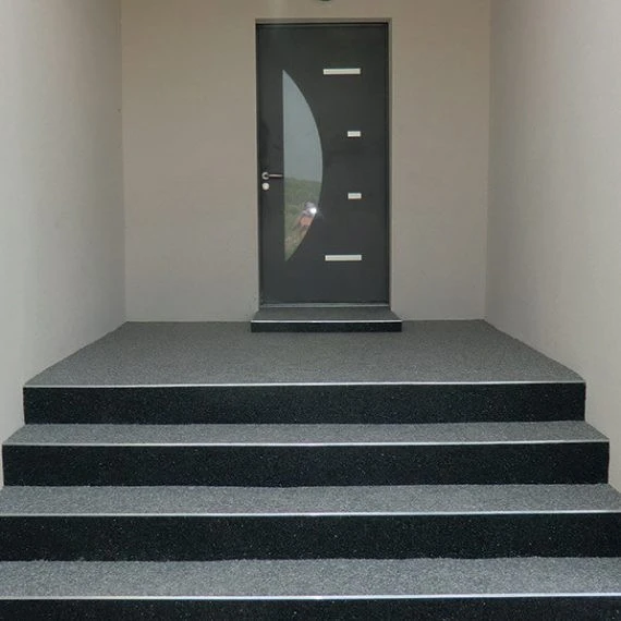 Escalier moquette de marbre Bollène