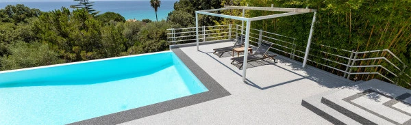Resineo-marbre moquette piscine Bollène